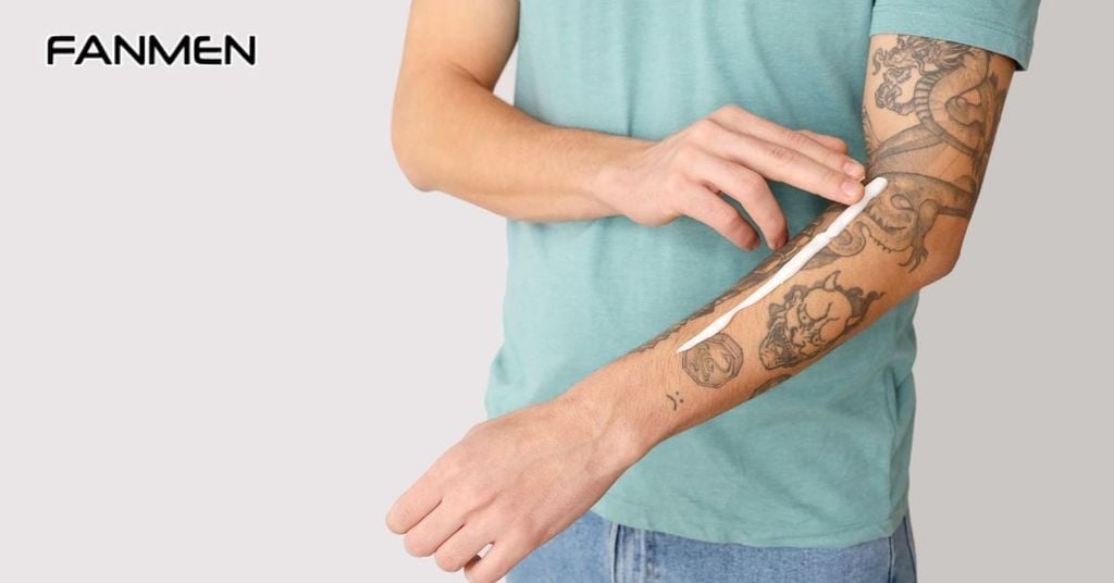 Lưu ý khi xăm và chăm sóc hình xăm mini ở tay cho nam