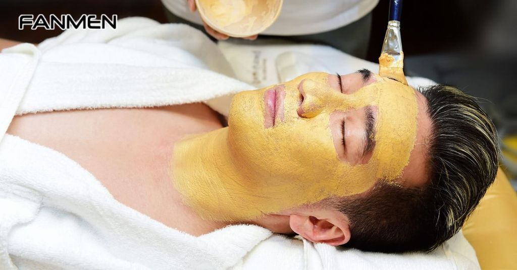 Dùng mặt&nbsp;nạ&nbsp;dưỡng ẩm