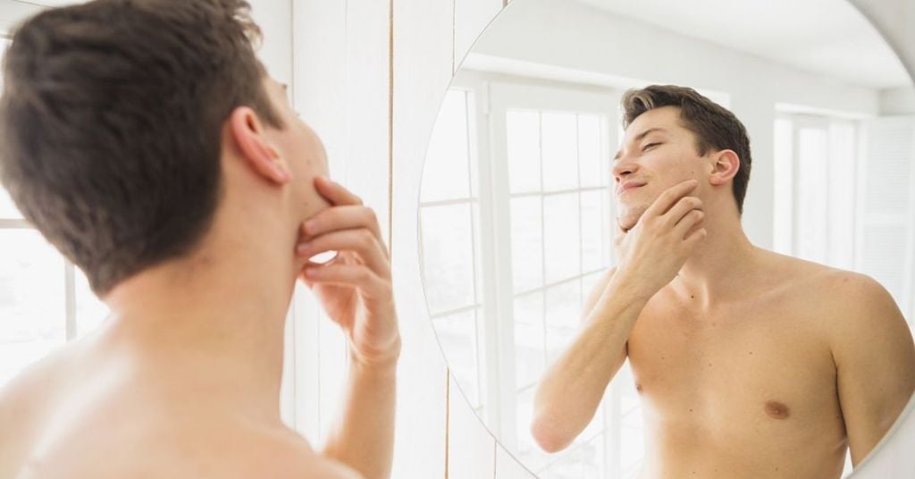 Lưu Ý Khi Sử Dụng Sữa Rửa Mặt Làm Trắng Da Cho Nam