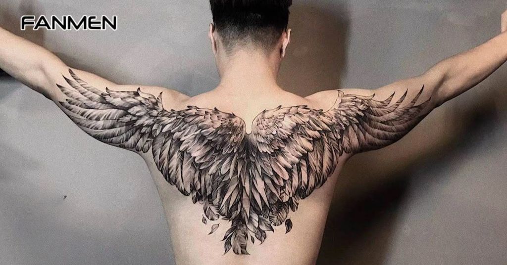 hình xăm đôi cánh sau lưng cho nam