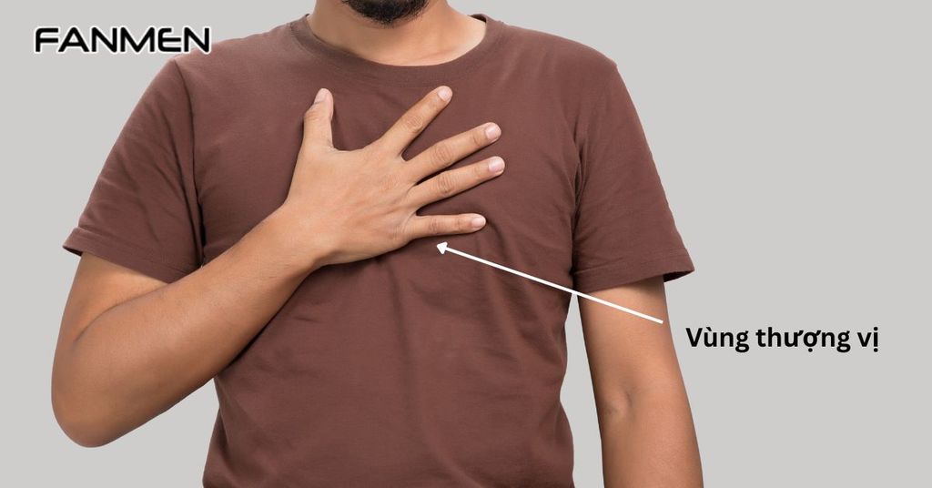 Đi kèm với một số triệu chứng tiêu hóa