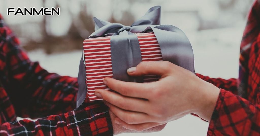 Tặng quà sinh nhật cho con trai 18 tuổi như thế nào ý nghĩa nhất?