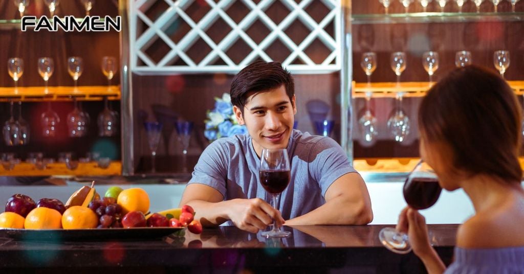 Không tán tỉnh vồ vập