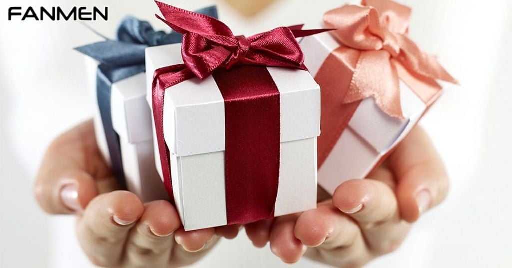 Lựa chọn quà tặng cho nam phù hợp với độ tuổi