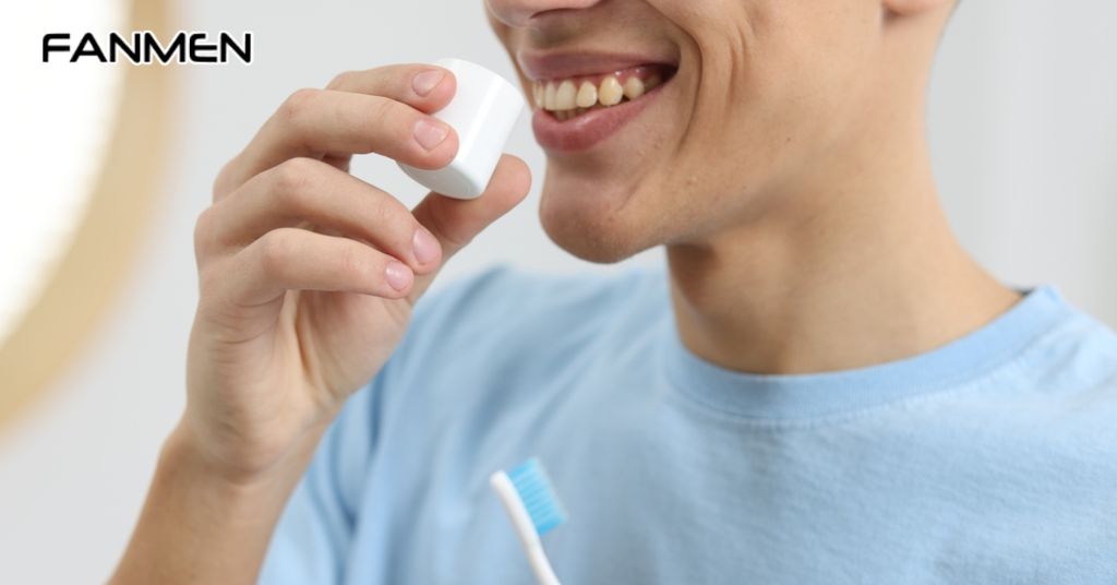 Súc miệng bằng nước chanh hoặc giấm táo pha loãng