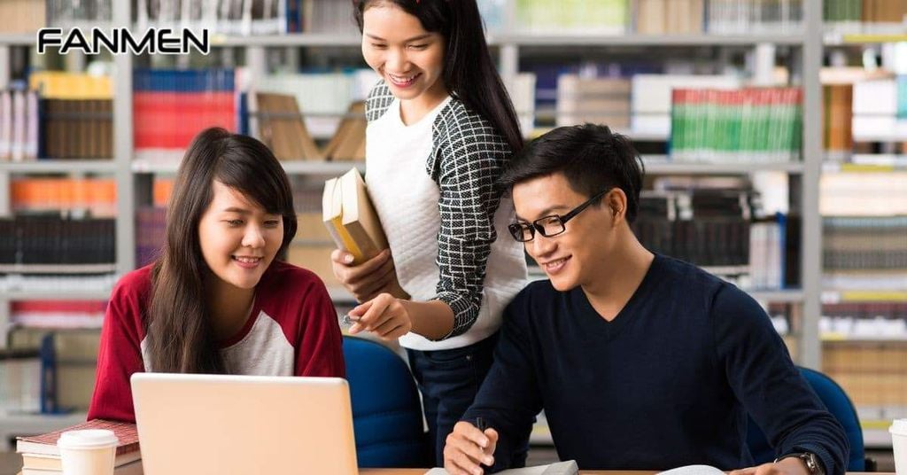 Nhờ sự giúp đỡ từ bạn bè của cô nàng