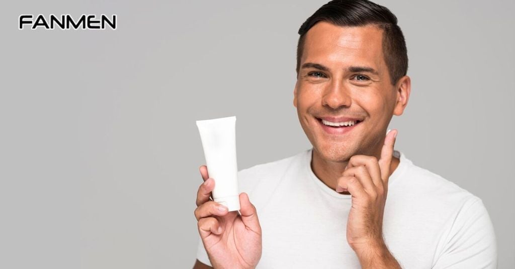 Thoa lại kem chống nắng