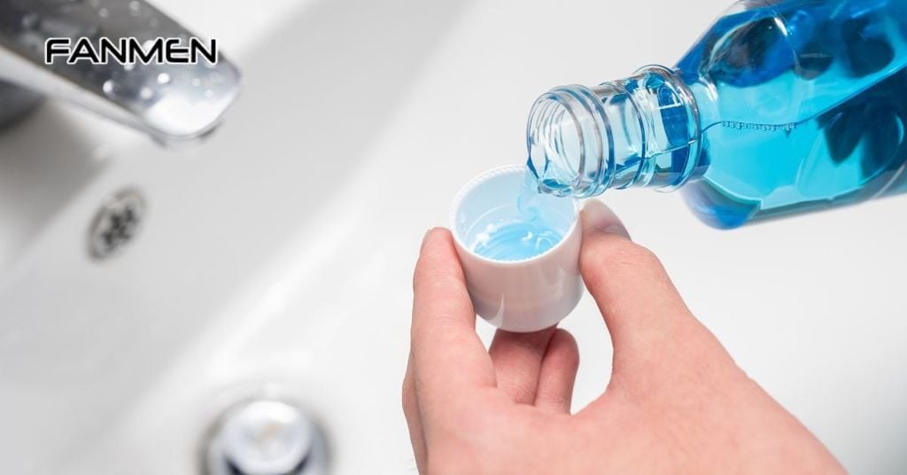 Sử dụng nước súc miệng