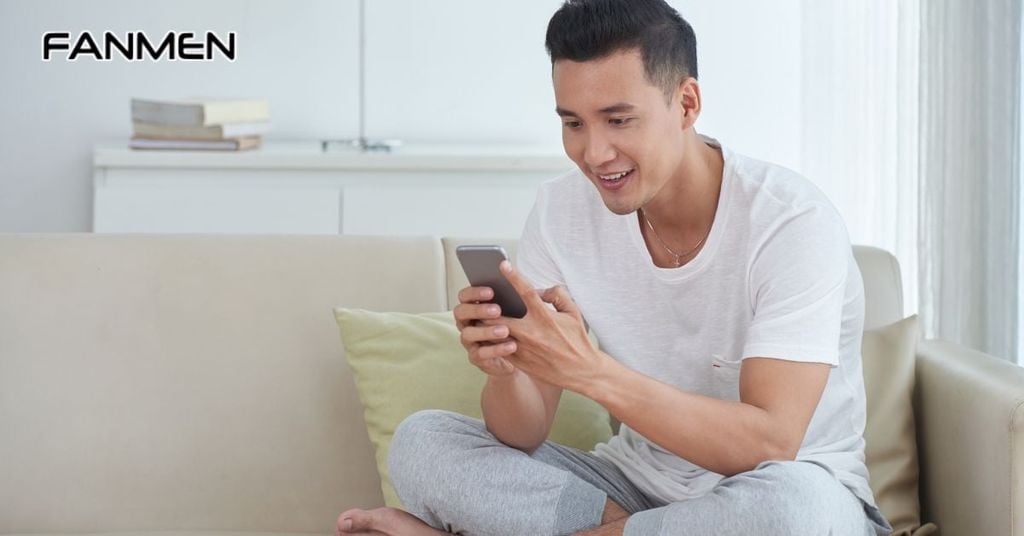 Tán tỉnh thông qua lời khen